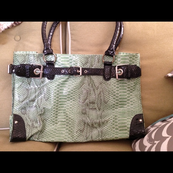 Gorgeous faux green alligator bag!