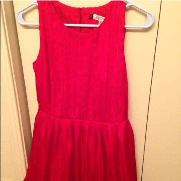 JLO Red Dress and blue cobalt dress
