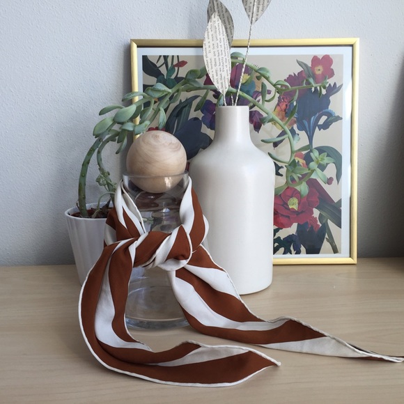 Hermes Accessories - Authentic Hermes silk scarf losange