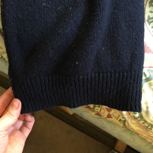 Forever 21 Winter Sweater - Picture 4 of 4
