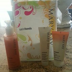 Mary Kay Satin  Hands
