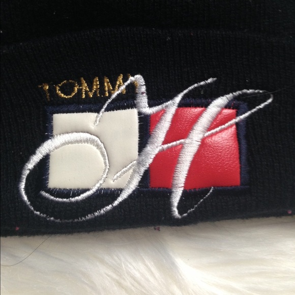 π΄SOLDπ΄ Vintage TOMMY Beanie - Picture 2 of 2