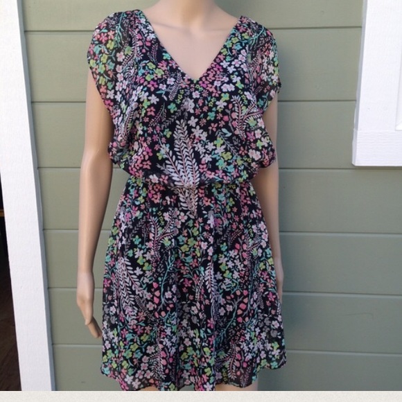Candie's Dresses & Skirts - ‼️🚨DELETING TOMORROW🚨‼️Candies Floral Dress