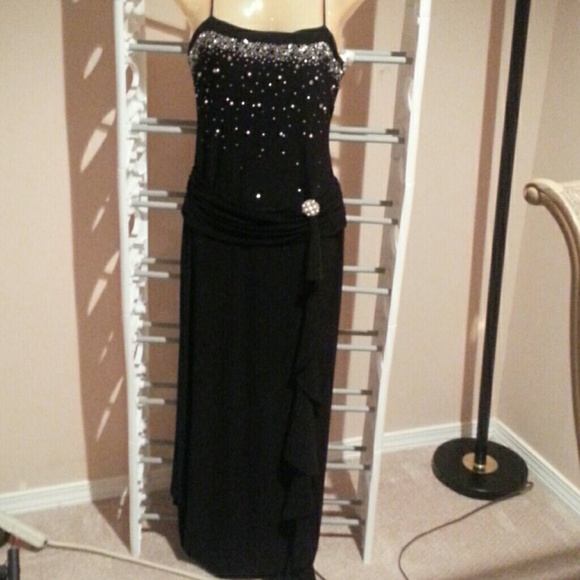 Party gown.from South Beach Fl.boutique - Picture 2 of 4