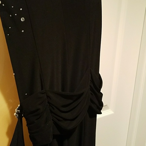 Party gown.from South Beach Fl.boutique - Picture 4 of 4