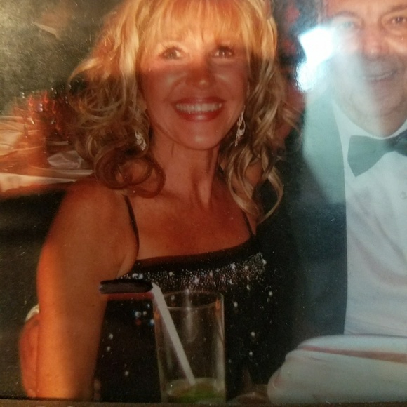 Party gown.from South Beach Fl.boutique - Picture 3 of 4