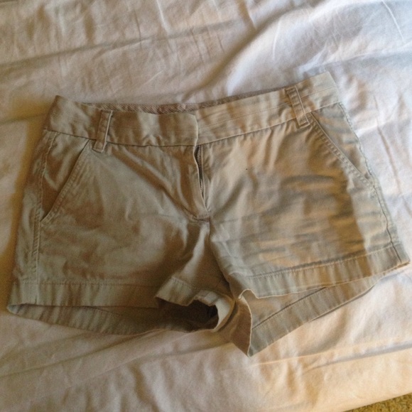 Jcrew chino shorts, sand size 6