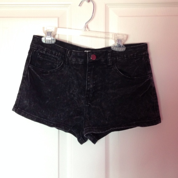 Forever 21 black high rise shorts