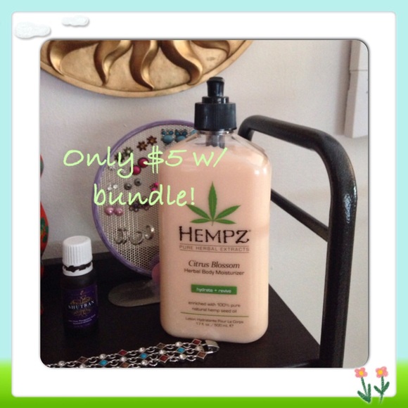 Brand new Hempz Moisturizer. Only $5 with bundle