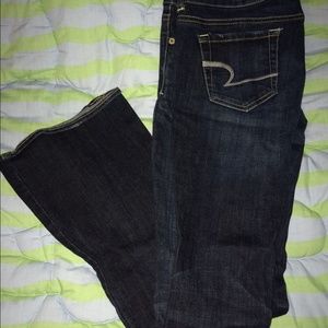 American eagle size 6 style ARTIST