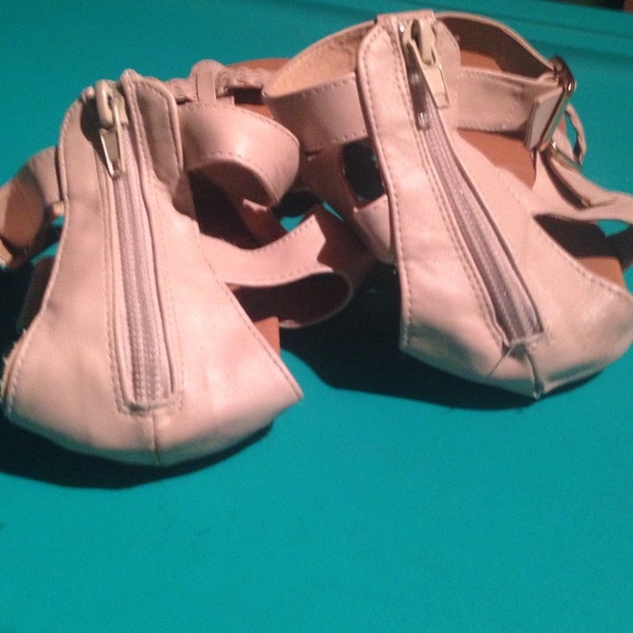 Pacsun gladiator sandals - Picture 3 of 3