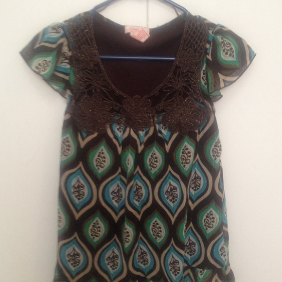 Beautiful colorful top!