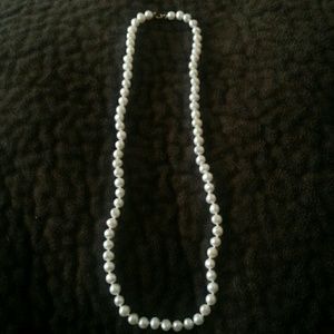 10kt gold fresh water pearl necklace
