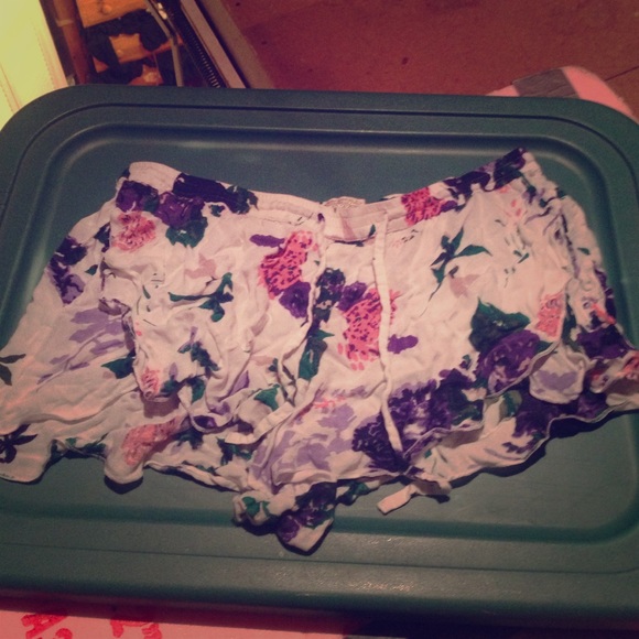 Floral flowy shorts