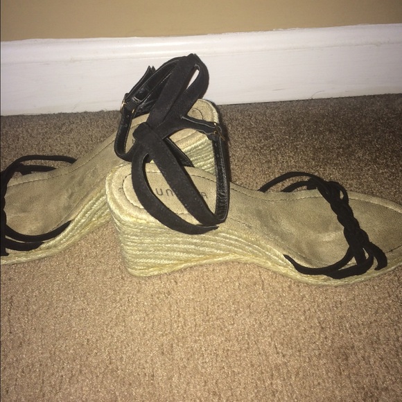 Sandals - Picture 3 of 4