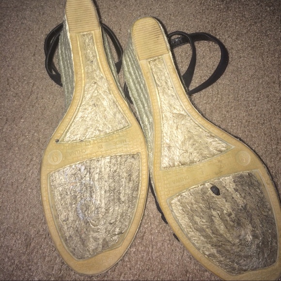 Sandals - Picture 4 of 4