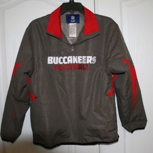 Rain jacket pull-over