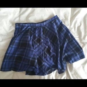 Short black&blue plaid skirt
