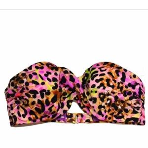 VS SWIMSUIT 32B and XS. In good condition.