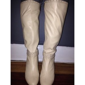 Beautiful cream bandolino boots