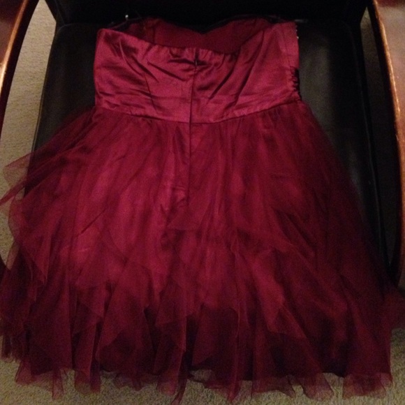 strapless dress - Picture 3 of 4