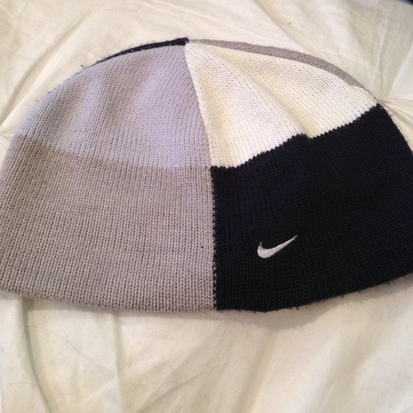 Nike beanie - Picture 1 of 2