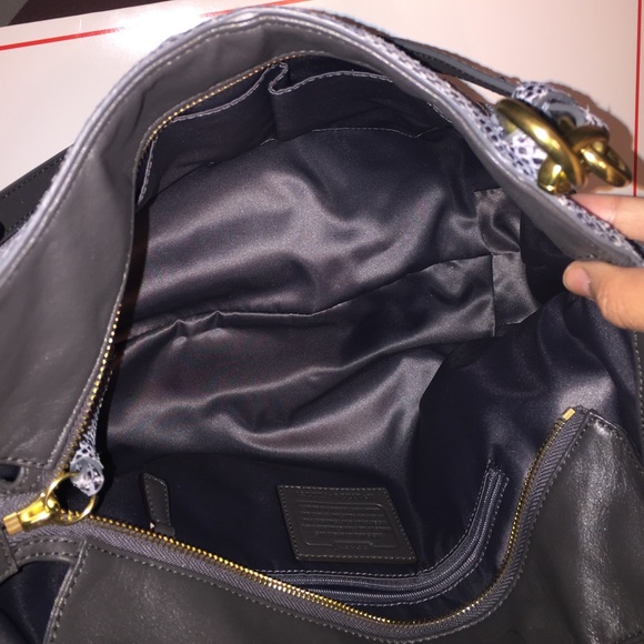 Authentic coach - Picture 3 of 4