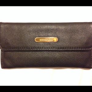 MICHAEL KORS LEATHER WALLET