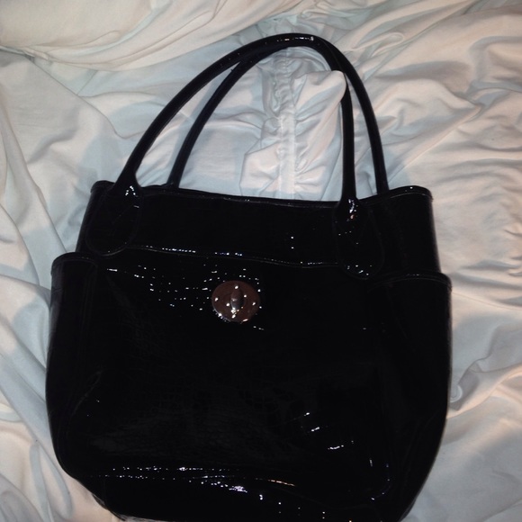 medium/large shiney alligator black bag