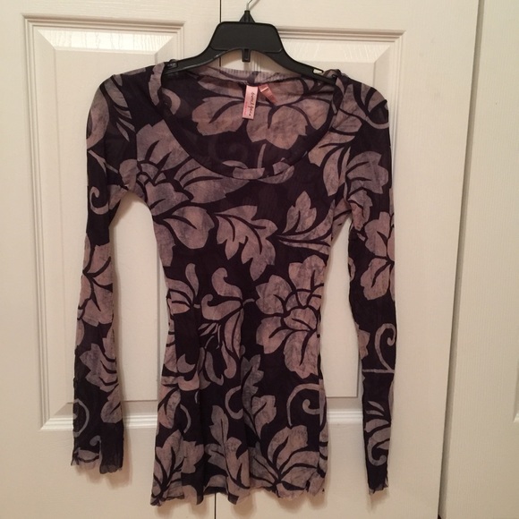 Sweet Pea Top