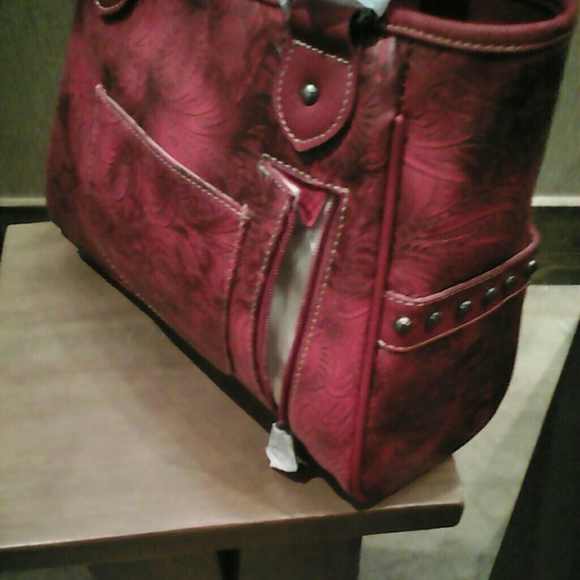 SOLD SOLD SOLD - Picture 2 of 4