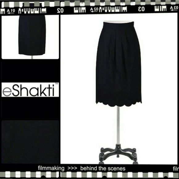 Scalloped Black Skirt w/ Pockets