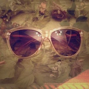 KATE SPADE Sunglasses!