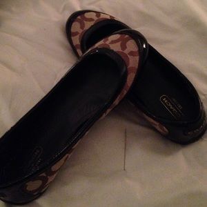 Coach flats