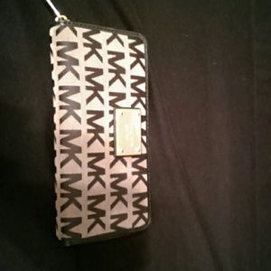 MK wallet