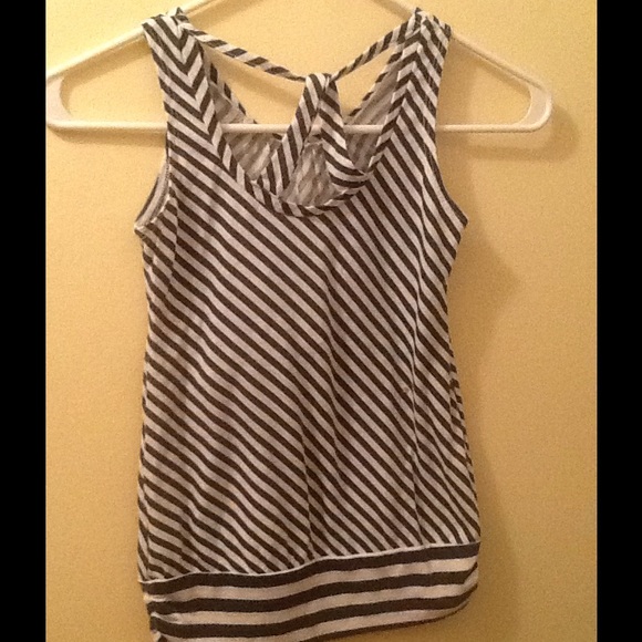Black and White striped Tank - Picture 2 of 4