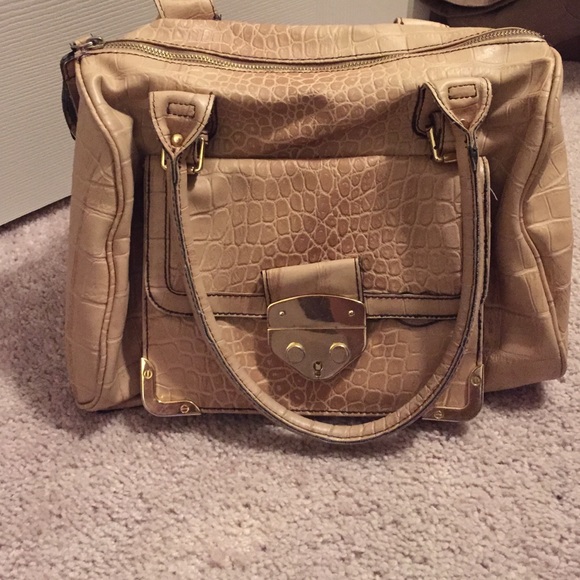 Jessica Simpson purse