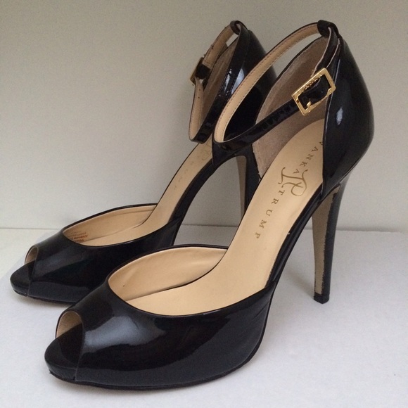 Ivanka Trump Black Patent Bulbli Pump 6.5