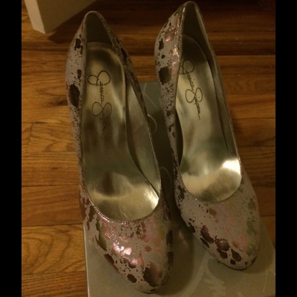 Jessica Simpson heels - Picture 2 of 3