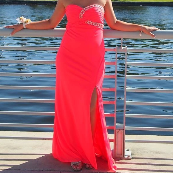 💕SOLD💕Gorgeous Prom Dress✨
