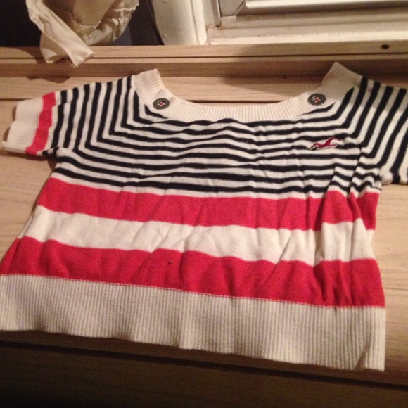 Hollister cropped shirt