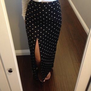 Forever 21 Skirts - Forever 21 polkadot skirt with slit Forever 21 Skirts - Forever 21 polkadot skirt with slit