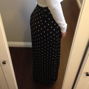 Forever 21 Skirts - Forever 21 polkadot skirt with slit Forever 21 Skirts - Forever 21 polkadot skirt with slit