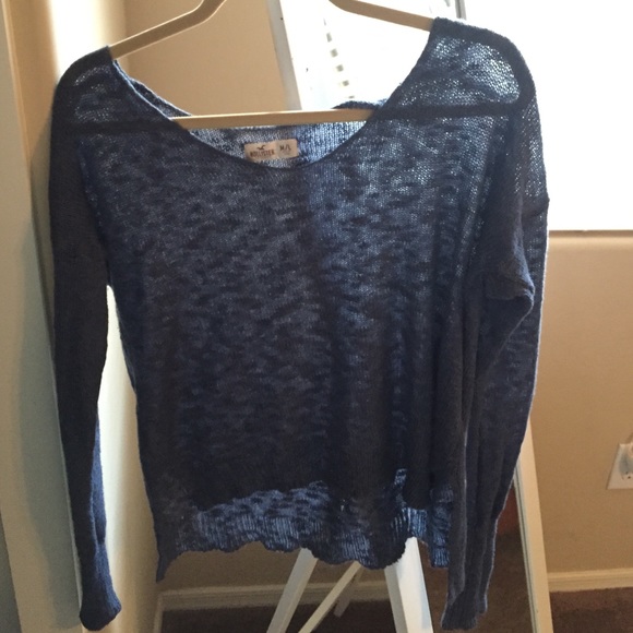 Cute Hollister sweater!