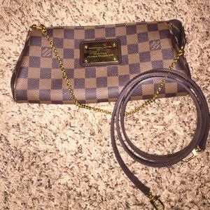 Louis Vuitton Eva clutch