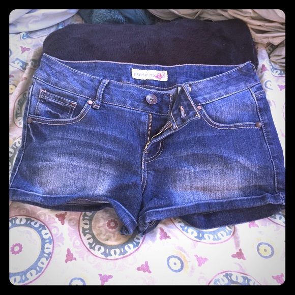 Paris Blues Jean Short Shorts!