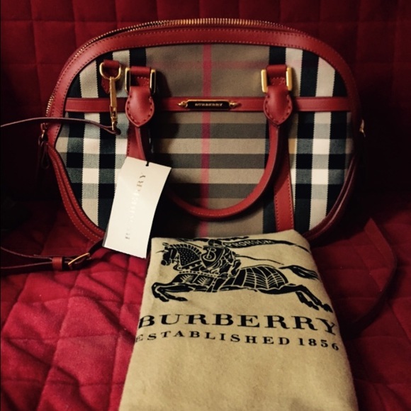 A Burberry small orchard handbag .