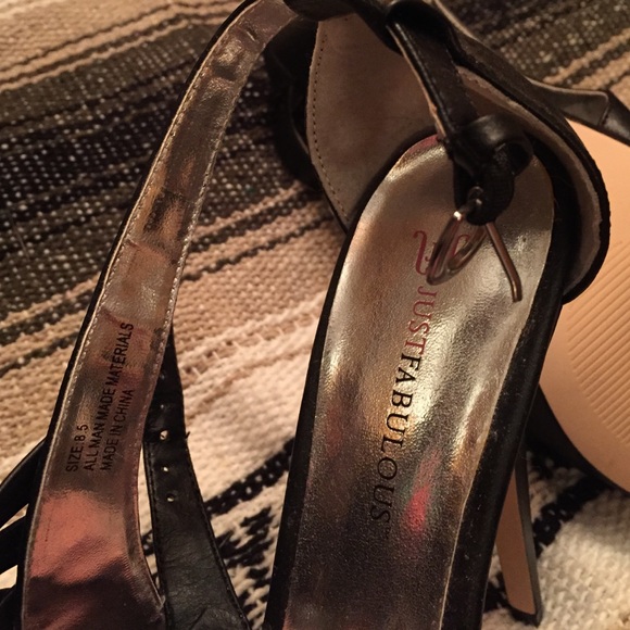 JustFab heels size 8.5 - Picture 3 of 4