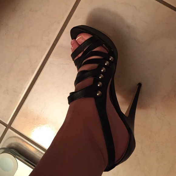 JustFab heels size 8.5 - Picture 4 of 4