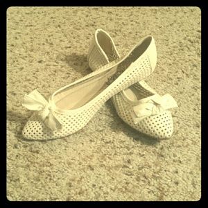 Off white mesh flats- brand new!  Never worn!
